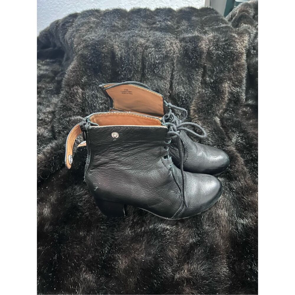 L’amour Des Pieds black leather witchy Victorian boots  Size 6.5‎